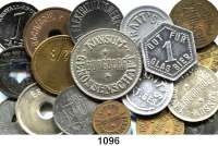 Notmünzen; Marken und Zeichen,0 L O T S     L O T S     L O T SLOT von 18 Notmünzen und Marken aus aller Welt.