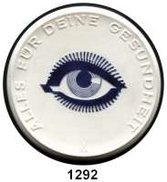 MEDAILLEN AUS PORZELLAN,Moderne Medaillen - Staatliche Porzellanmanufaktur MEISSEN DresdenWeiße Medaille 1967/68, Signet blau, Schrift in Graudruck (90 mm).  Deutsches Hygiene-Museum.  W. 4148.2.9.5 ff.  Im Originaletui.