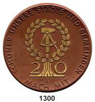 MEDAILLEN AUS PORZELLAN,Moderne Medaillen - Staatliche Porzellanmanufaktur MEISSEN DresdenBraune Medaille 1969, Emblem mit 20 gold (63 mm).  Rat des Bezirkes - 20 Jahre DDR.  W. 4165.