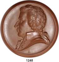 MEDAILLEN AUS PORZELLAN,Staatliche Porzellan-Manufaktur MEISSEN Meisseno.J.(1941) braun.  150. Geburtstag W. A. Mozart.  Gipsform.  150 mm.