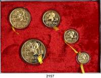AUSLÄNDISCHE MÜNZEN,China Volksrepublik seit 19495, 10, 25, 50 und 100 Yuan 1989 P. (zus. 59,09 g fein). Panda mit Bambuszweig. Schön 219 bis 223. KM 183, 223/229. Fb. B 4 bis 8. SATZ 5 Stück. Jeweils in Kapsel. Im Originaletui mit Zertifikat.