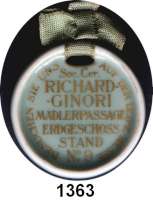 MEDAILLEN AUS PORZELLAN,Andere Hersteller Richard GinoriRunde mintgrüne glasierte Porzellanmedaille.  Um 1920.  Mit Werbung der Soc. Cer. Richard Ginori Mädlerpassage.  