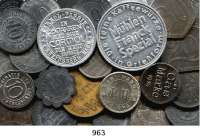 Notmünzen; Marken und Zeichen,0 L O T S     L O T S     L O T SLOT von 540 deutschen Notmünzen, Marken und Zeichen.