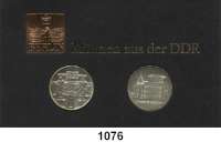 Deutsche Demokratische Republik,Thematische Sätze  750 Jahre Berlin  10 Mark 1985  Humboldt-Universität und 1986  Charité.  Im Münzrahmen mit Plakette Berlin 1987.  Siehe Anm. Jaeger Seite 871.