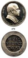 M E D A I L L E N,Personen Stresemann, Gustav Silbermedaille 1929 (Mayer & Wilhelm, Stuttgart).  Zu seinem Begräbnis.  Brustbild rechts. / Devise in poliertem Feld, außen erhabener mattierter Kreis.  Rand: 950 SILBER.  51 mm.  49,80 g.