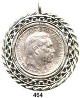 M E D A I L L E N,Personen Hindenburg, Paul von Silbermedaille 1927 D (Goetz, München).  Zum  80. Geburtstag.  36 mm.  48,97 g.  Kienast 386.  In dekorativer Fassung mit Öse.
