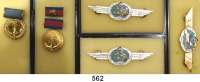 Orden, Ehrenzeichen, Militaria, Zeitgeschichte,Deutschland DDR LOT von 5 Auszeichnungen.  2x Marine (Binnenschifffahrt und Verdienter Seemann) und 3x Flieger (alles Sammleranfertigungen von Klassifizierungsspangen).