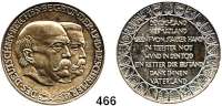 M E D A I L L E N,Personen Hindenburg, Paul von Silbermedaille 1930 (Oskar Glöckler).  Auf Otto von Bismarck und Paul von Hindenburg als des Deutschen Reichs Begründer und Beschirmer.  Doppelporträt rechts. / Schrift in acht Zeilen im Wappenkranz der deutschen Bundesstaaten.  Rand: PREUSS. STAATSMÜNZE . SILBER 900 FEIN.  36 mm.  24,89 g.  Buchholz/Fried 187.