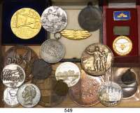 M E D A I L L E N,L O T S L O T S L O T S LOT von 19 Medaillen/Abzeichen (21 bis 60 mm Ø). ALT/NEU. Darunter Silbermedaille (Hörnlein)