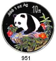 AUSLÄNDISCHE MÜNZEN,China Volksrepublik seit 1949 10 Yuan 1999 (Silberunze, Farbmünze).  Junger Panda auf Felsvorsprung.  Schön 1176.  KM 1217.  In Kapsel mit Zertifikat.