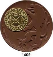 MEDAILLEN AUS PORZELLAN,Staatliche Porzellan-Manufaktur MEISSEN Meissen 1989 braun (64 mm).  BFA Numismatik Dresden.  Mit eingeklebter vergoldeter Kupfermedaille. Als Goldmedaille verliehen.