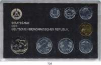Deutsche Demokratische Republik,K U R S S Ä T Z E  Minisatz 1986.  1 Pfennig bis 2 Mark und Medaille 