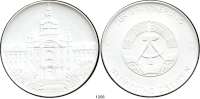 MEDAILLEN AUS PORZELLAN,Staatliche Porzellan-Manufaktur MEISSEN Dresden 1986 weiß (101 mm).  Bezirkstag - Zur Erinnerung.