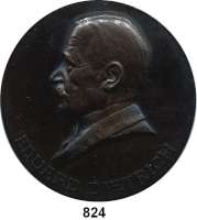 M E D A I L L E N,Personen Dietrich, Eduard Bronzegußmedaille 1930 (K. Dautert). Auf seinen 70. Geburtstag, Widmung der Balneologischen Gesellschaft Berlin. Brustbild n. l. / 8 Textzeilen. 90 mm. 239,6 g.