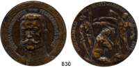 M E D A I L L E N,Personen Hindenburg, Paul von Bronzegußmedaille 1918. (Rand : CARL PÖLLATH SCHROBENHAUSEN). Hindenburg als Bezwinger des russischen Heeres. Brustbild von vorn links in Uniform, außen Lorbeerkranz. / Adler auf Kopf des sitzenden Bären, daneben zwei Krieger, der rechte mit dem Kopf Hindenburgs. 50 mm. 54,96 g.