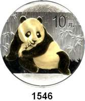AUSLÄNDISCHE MÜNZEN,China Volksrepublik seit 1949 10 Yuan 2015 (Silberunze, Motivteile vergoldet).  Panda vor Bambus.
