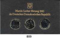 Deutsche Demokratische Republik,Thematische Sätze Martin-Luther-Ehrung der DDR. 5 Mark 1983 Wartburg , Luthers Geburtshaus in Eisleben, Schloßkirche in Wittenberg. Im Münzrahmen mit Aufschrift