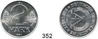 Deutsche Demokratische Republik,Kleinmünzen Proben -- Verprägungen -- Kuriositäten 2 Mark 1981 A.  Stempeldrehung 90 Grad.