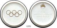 MEDAILLEN AUS PORZELLAN,Staatliche Porzellan-Manufaktur MEISSEN Berlin o.J.(1956) weiß, Innenkreise, die olympische Flamme und die fünf olympischen Ringe gold.  Nationales olympisches Komitee - Für hervorragende Verdienste.