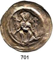 Deutsche Münzen und Medaillen,Sachsen (Meißen) Dietrich der Bedrängte 1195 - 1222 Brakteat (um 1210).  1,04 g.  Sitzender Markgraf mit zwei Kugelkreuzstäben von vorn.