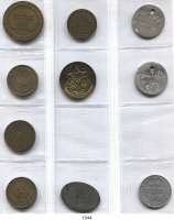 Notmünzen; Marken und Zeichen,0 L O T S     L O T S     L O T S Album. mit 148 modernen Marken und Zeichen aus aller Welt.