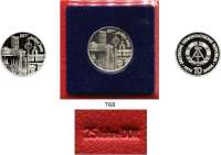 Deutsche Demokratische Republik,  10 Mark 1974.  25 Jahre DDR - Städtemotiv.  In Originalmünztasche (rot) mit Prägedruck 
