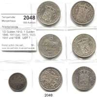 AUSLÄNDISCHE MÜNZEN,Niederlande LOTS     LOTS     LOTS 1/2 Gulden 1912; 1 Gulden 1846, 1911(vz), 1915, 1923, 1931 und 1938.  LOT. 7 Stück.