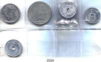 AUSLÄNDISCHE MÜNZEN,Vietnam  5 Hao 1946; 1 Dong 1946; 2 und 5 Xu 1958; 1, 2 und 5 Xu o.J./1975.  LOT. 7 Stück.