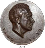 M E D A I L L E N,Personen Hitler, Adolf Einseitige plastische Eisengußplakette 1939 (A. Breker).  Zum 50. Geburtstag.  Kopf nach rechts, am Halsabschnitt 
