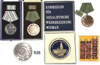 Orden, Ehrenzeichen, Militaria, Zeitgeschichte,Deutsche Demokratische Republik  LOT. von über 140 Stück.  Orden, Abzeichen, Medaillen.  Darunter 10 