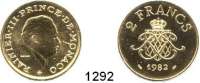 AUSLÄNDISCHE MÜNZEN,Monaco  2 Francs 1982 (28,42g fein) Piedfort-Prägung.  Rainer III..  Schön 36 d.  KM 157.  Fb. 35 f.  Im Originaletui mit Zertifikat.  GOLD.