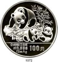 AUSLÄNDISCHE MÜNZEN,China Volksrepublik seit 1949 100 Yuan 1989.  (12 Unzen Silber).  Schön 217.  KM 228.  Panda mit zwei Jungen.  In Kapsel (verschweißt).  Im Originaletui mit Zertifikat.