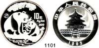 AUSLÄNDISCHE MÜNZEN,China Volksrepublik seit 1949 10 Yuan 1993 P (Silberunze).  Panda mit Jungtier am Gewässer.  Schön 523.  KM 478.  In Kapsel.