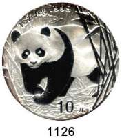 AUSLÄNDISCHE MÜNZEN,China Volksrepublik seit 1949 10 Yuan 2001 (Silberunze).  Panda in Bambuspflanzung.  Schön 1268.  KM 1365.  In Kapsel.  Verschweißt.