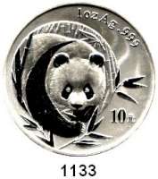 AUSLÄNDISCHE MÜNZEN,China Volksrepublik seit 1949 10 Yuan 2003 (Silberunze).  Panda von vorn.  Schön 1366.  KM 1466.  In Kapsel.  Verschweißt.