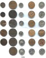 AUSLÄNDISCHE MÜNZEN,Guernsey  1 Double 1893 H, 1899 H; 2 Doubles 1920 H; 4 Doubles 1868, 1908 H; 8 Doubles 1868, 1902 H, 1910 H, 1914 H, 1920 H, 1934 H und Isle of Man, 18 verschiedene moderne Kleinmünzen.  LOT. 29 Stück.