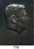 M E D A I L L E N,Personen Wilhelm, Richard (Evangelischer Theologe) Einseitige hohlgearbeitete Bronzeplakette 1925 (Dautert).  Kopf nach rechts, darunter RICHARD WILHELM.  97 x 76 mm.  83,3 g.