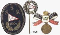 M E D A I L L E N,Städte Spandau LOT. von 3 Abzeichen. Stoffabzeichen (60 x 44 mm) mit emaillierter Fahne des Sp. Sch. Kl. 1904. Anstecknadel mit emaillierter Fahne (wie zuvor) im Eichenlaubkranz und mehrfarbiges Metallabzeichen Schützenverein des Bezirksvereins Seeburger und angrenzenden Straßen.