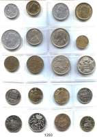 AUSLÄNDISCHE MÜNZEN,Monaco LOTS     LOTS     LOTS Typensammlung von 20 Münzen zwischen 1943 und 1995.  Darunter 5 Francs 1966.