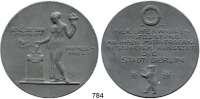 M E D A I L L E N,Städte Berlin Zinkmedaille o.J. (um 1918, Constantin Starck bei Oertel, Berlin) der Stadt Berlin für opferwillige Hilfeleistungen ihrer Mitbürger. Abundantia mit Opfer an einem Altar. / Schrift in sechs Zeilen unter Lorbeerkranz, unten der Berliner Bär. 60 mm. 87,5 g. Hannessen 125.