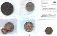 AUSLÄNDISCHE MÜNZEN,Angola  1 Macuta 1814; 4 Macutas 1927; 50 Centavos 1955; 10 Centavos 1999(2); 1 Escudo 1974(2).  LOT. 7 Stück.