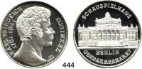 M E D A I L L E N,Personen Schinkel, Karl Friedrich Silbermedaille o.J. (König/ 999).  Büste nach rechts. / Schauspielhaus am  Gendarmenmarkt.  40 mm.  29,93 g.