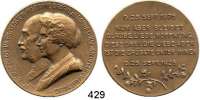 M E D A I L L E N,Personen Alfred von Dohna - Finckenstein (1852 - 1929) Bronzemedaille 1926.  Zur Goldenen Hochzeit mit Marianne von Wallenberg.  Beider Brb. nach links. / 6 Textzeilen.  40,3 mm.  25,99 g.