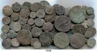AUSLÄNDISCHE MÜNZEN,Münzen der Antike  LOT. von 73 antiken Bronzemünzen.  12 bis 33 mm Ø