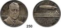 M E D A I L L E N,Luftfahrt - Raumfahrt Luftschiffahrt Silbermedaille 1924 (A  Hummel bei L. Chr. Lauer, Nürnberg).  Zur Amerikafahrt des LZ126 (ZR III).  Eckener im Brustbild fast von vorn. / LZ 126 über Friedrichshafen, im Abschnitt Schrift in sieben Zeilen.  33,5 mm.  15,06 g.  Kaiser 449.