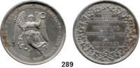 M E D A I L L E N,Krieg und Frieden  Zinnmedaille 1871 (unsigniert).  Zur Erinnerung an die Unterzeichnung des Friedens nach dem Deutsch-Französischen Krieg in Versailles.  Siegesgöttin mit Palmzweig und Siegeskranz. /  14 Textzeilen im Kranz.  39 mm.  25,86 g.