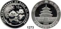 AUSLÄNDISCHE MÜNZEN,China Volksrepublik seit 1949 10 Yuan 2006 (Silberunze).  Pandamutter mit Jungtier im Bambus - 10. Jahrestag Bank von Beijing.  Schön 1515.  KM 1666.  Im Originaletui mit Zertifikat.
