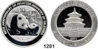 AUSLÄNDISCHE MÜNZEN,China Volksrepublik seit 1949 10 Yuan 2011 (Silberunze).  Panda mit Jungtier - 60 Jahre Chinesische Luftfahrtindustire.  Schön 1840.  KM 2004.  Im Originaletui mit Zertifikat.