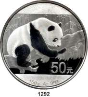 AUSLÄNDISCHE MÜNZEN,China Volksrepublik seit 1949 50 Yuan 2016 (Silber, 150 g).  Panda auf Ast.  Im Originaletui mit Zertifikat.