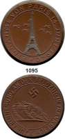 MEDAILLEN AUS PORZELLAN,Staatliche Porzellan-Manufaktur MEISSEN München 1940 braun.  Einnahme von Paris.  Rand und Eiffelturm silber (Probe).